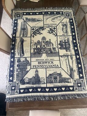 Berwick Pennsylvania Tapestry Throw Blanket - Navy & Cream